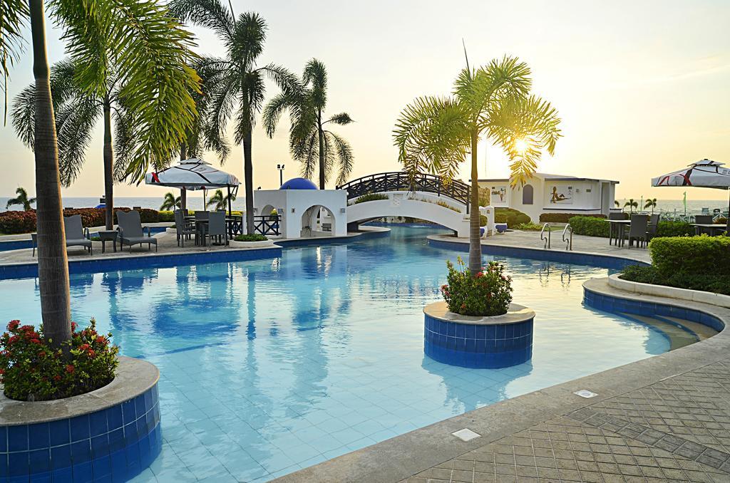 Thunderbird Resorts - Poro Point San Fernando City  Εξωτερικό φωτογραφία