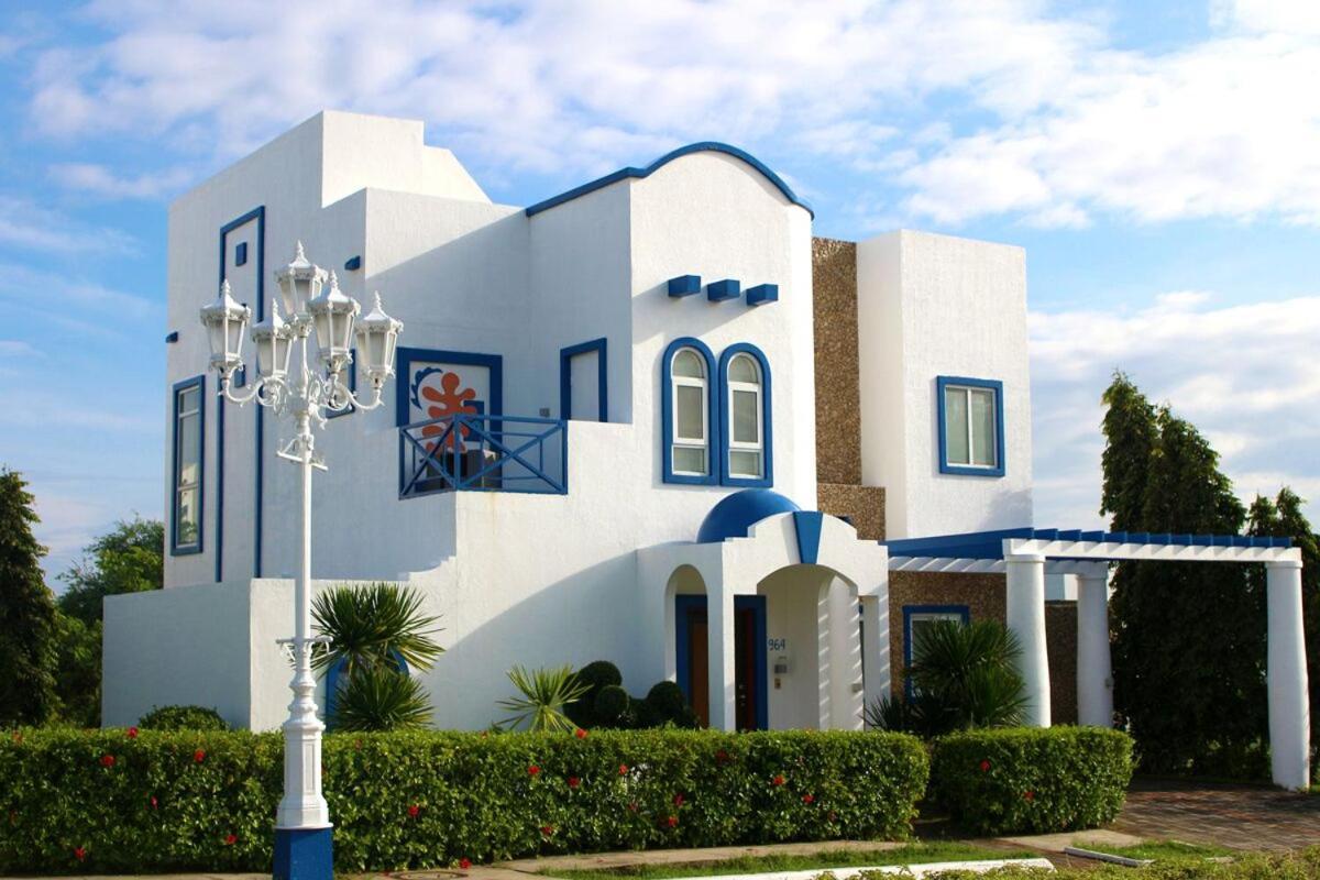 Thunderbird Resorts - Poro Point San Fernando City  Εξωτερικό φωτογραφία